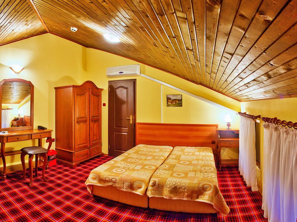 Hotel Teres Kazanlŭk Oda fotoğraf